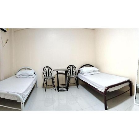 Отель Oyo 800 Ddd Habitat Dormtel Баколод Экстерьер фото