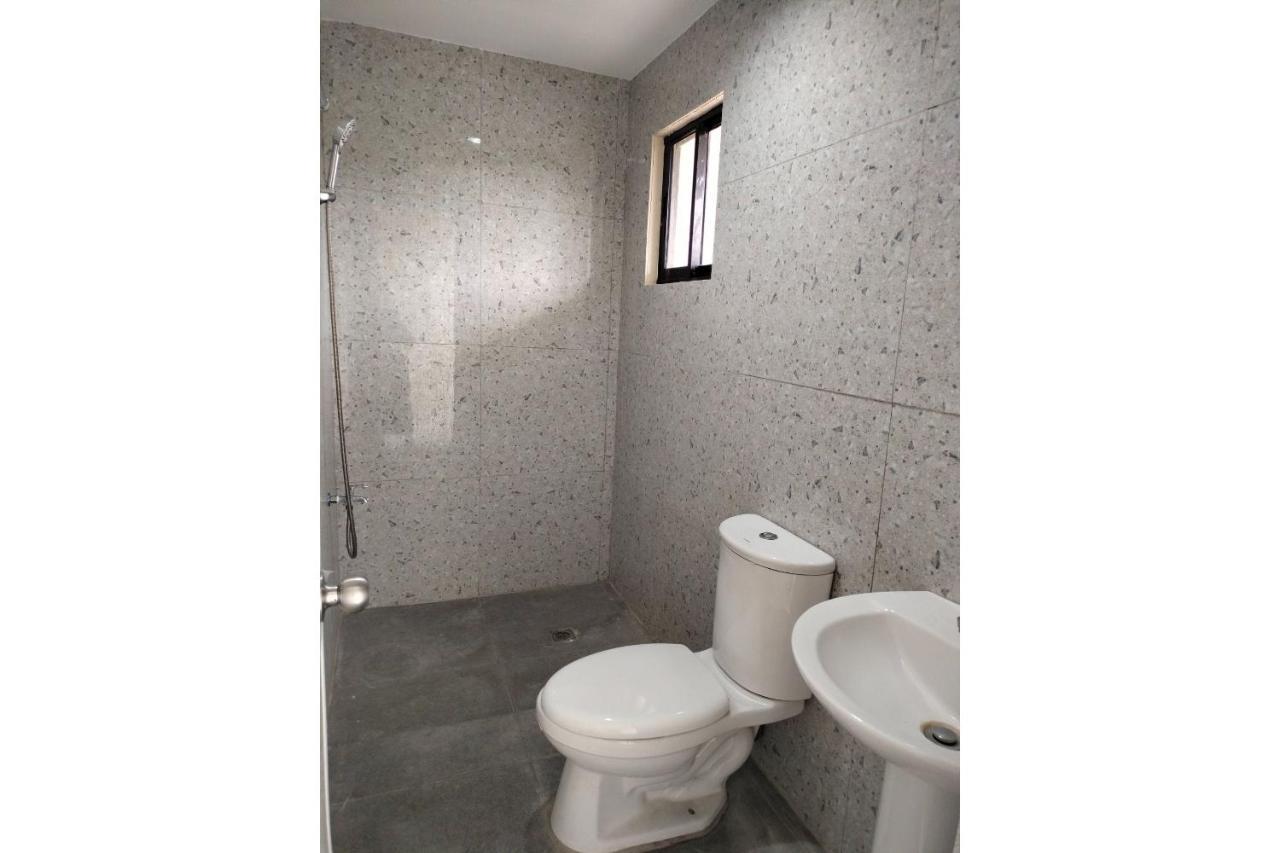 Отель Oyo 800 Ddd Habitat Dormtel Баколод Экстерьер фото