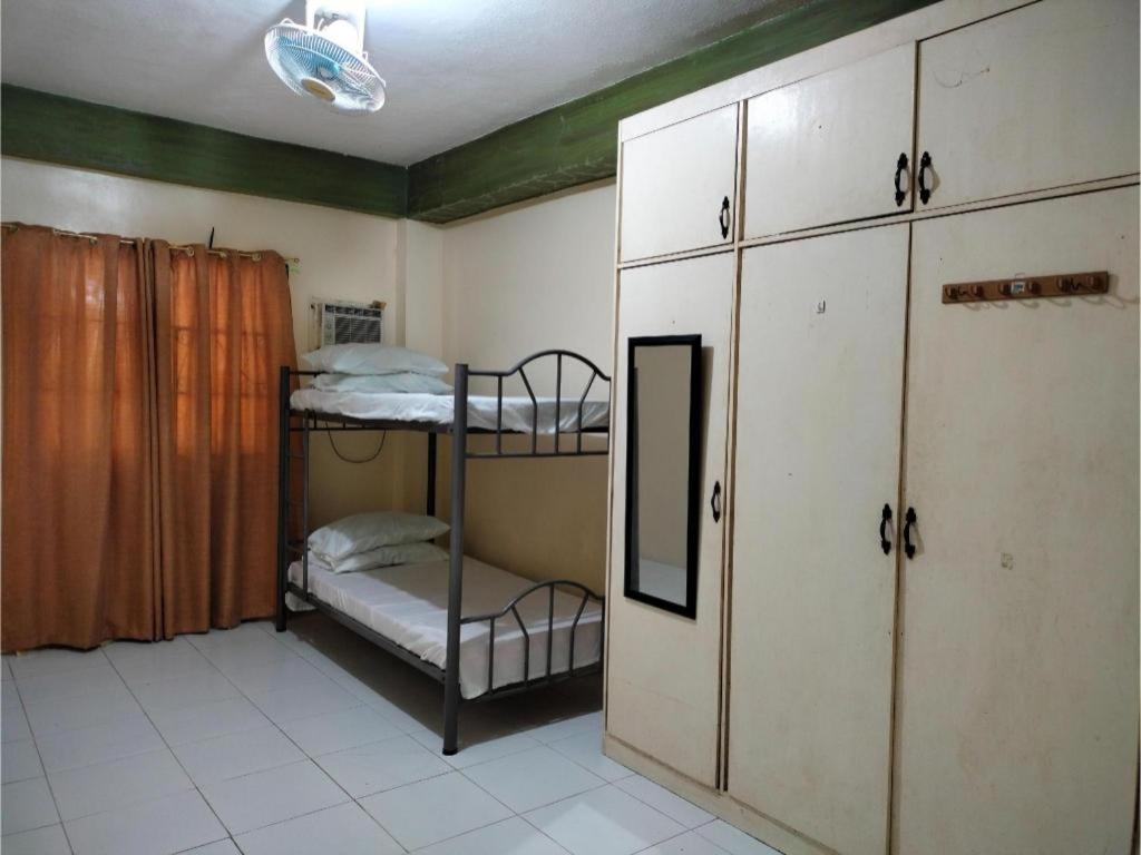 Отель Oyo 800 Ddd Habitat Dormtel Баколод Экстерьер фото
