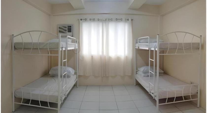 Отель Oyo 800 Ddd Habitat Dormtel Баколод Экстерьер фото